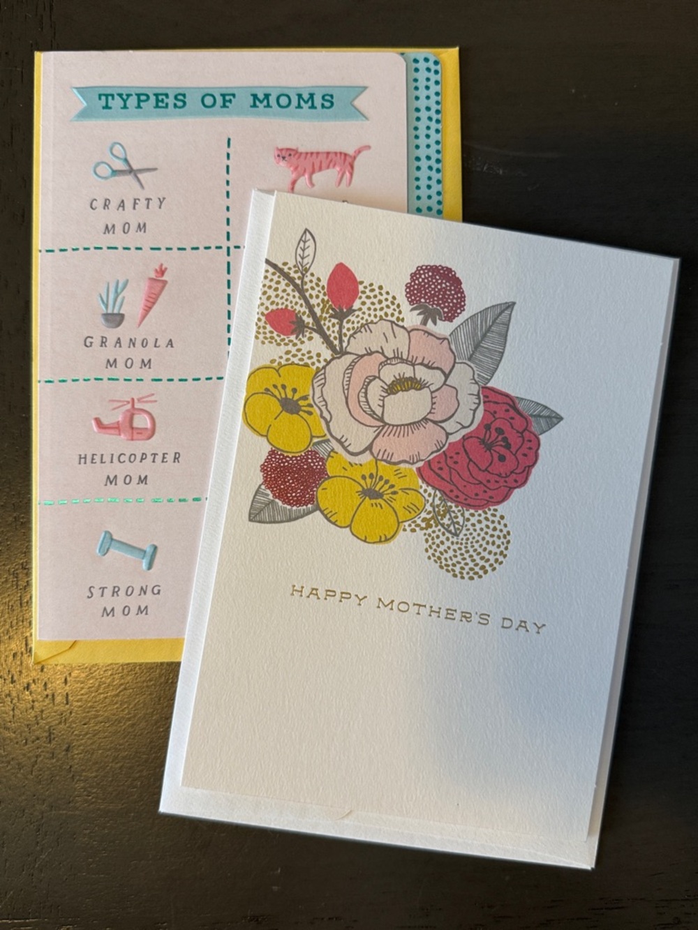 🌻 Bundle of 2 Hallmark Mother’s Day Cards
